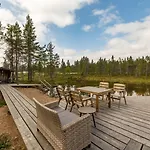 Kuukkeli Log Aurora 