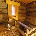 Kuukkeli Log Aurora 
