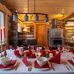 Alpstuga Kuukkeli Log Aurora 