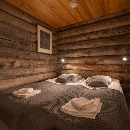 Kuukkeli Log Aurora 