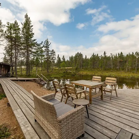 Kuukkeli Log Aurora 