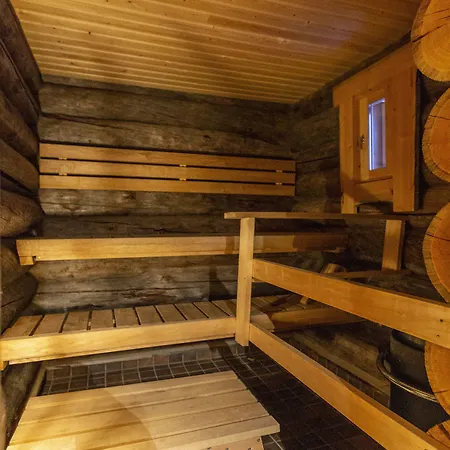 Kuukkeli Log Aurora 