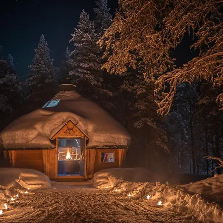 Kuukkeli Aurora Pupula Chalet Saariselkä