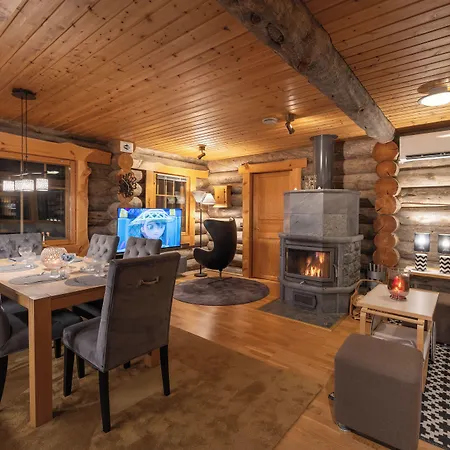 Kuukkeli Log Aurora 